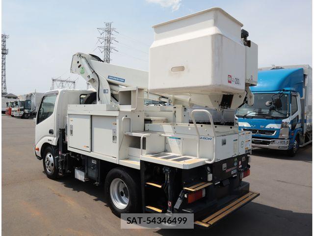 Hino DUTRO 2018-03 8561738-4