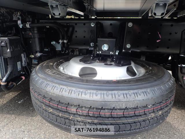 Hino DUTRO 2026-01 8561727-10