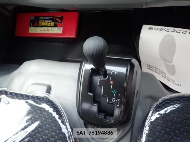Hino DUTRO 2026-01 8561727-14