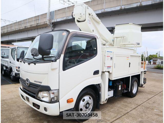 Hino DUTRO 2018-01 8561739-0