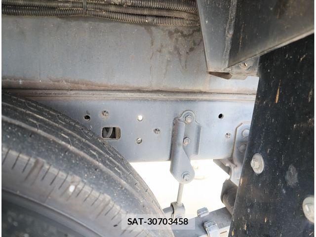 Hino DUTRO 2018-01 8561739-18