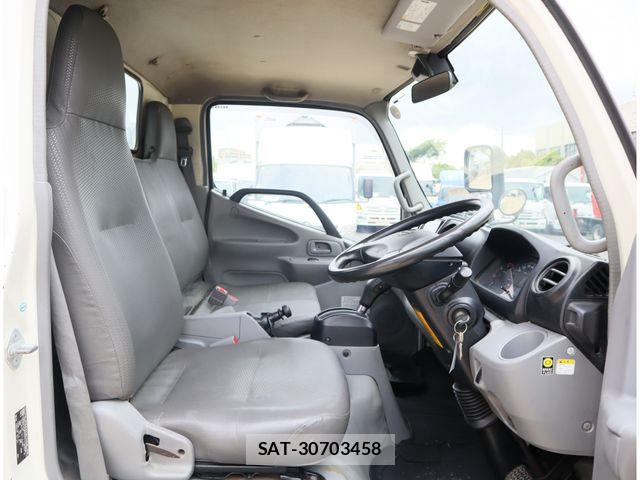 Hino DUTRO 2018-01 8561739-20
