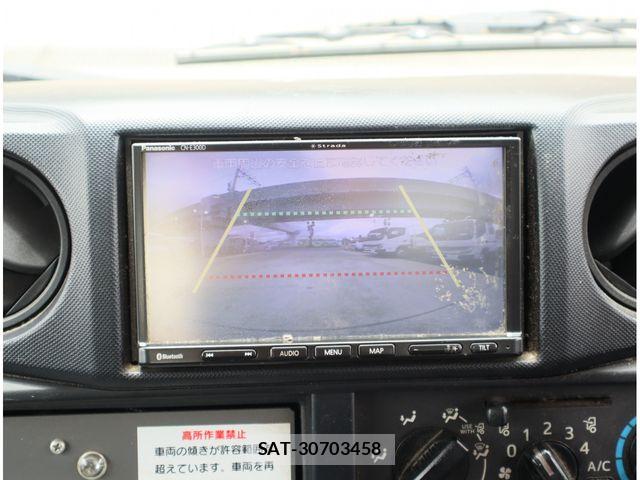Hino DUTRO 2018-01 8561739-23