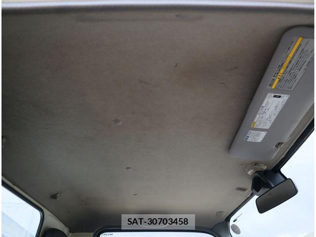 Hino DUTRO 2018-01 8561739-24