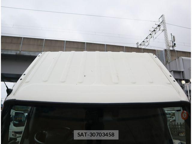 Hino DUTRO 2018-01 8561739-26