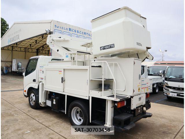Hino DUTRO 2018-01 8561739-4