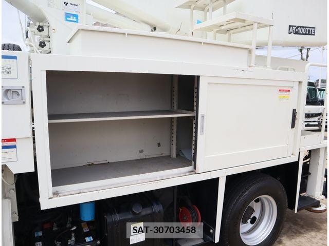 Hino DUTRO 2018-01 8561739-6