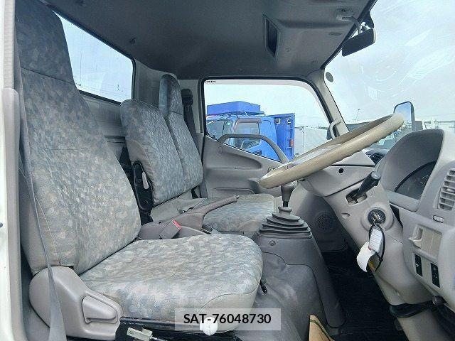 Hino DUTRO 2010-07 8561745-13