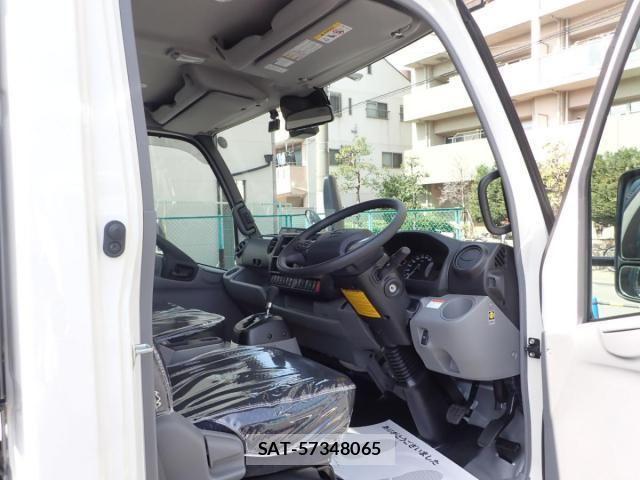 Hino DUTRO 2026-02 8561720-11