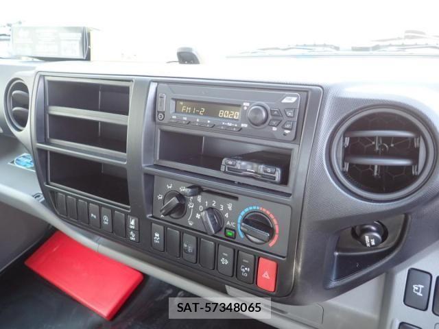 Hino DUTRO 2026-02 8561720-12