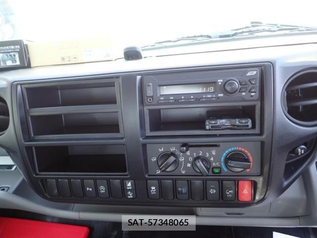 Hino DUTRO 2026-02 8561720-13