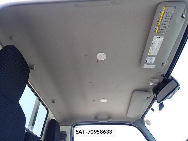 Hino DUTRO 2024-03 8561735-10