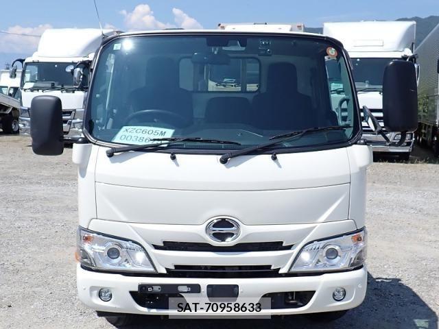 Hino DUTRO 2024-03 8561735-4