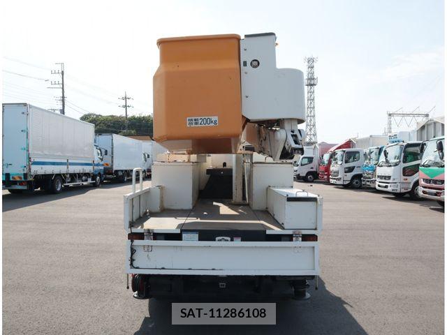 Hino DUTRO 2015-03 8561741-5
