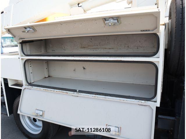 Hino DUTRO 2015-03 8561741-6