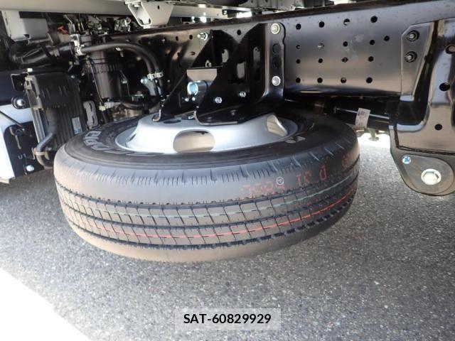 Hino DUTRO 2026-02 8561728-10