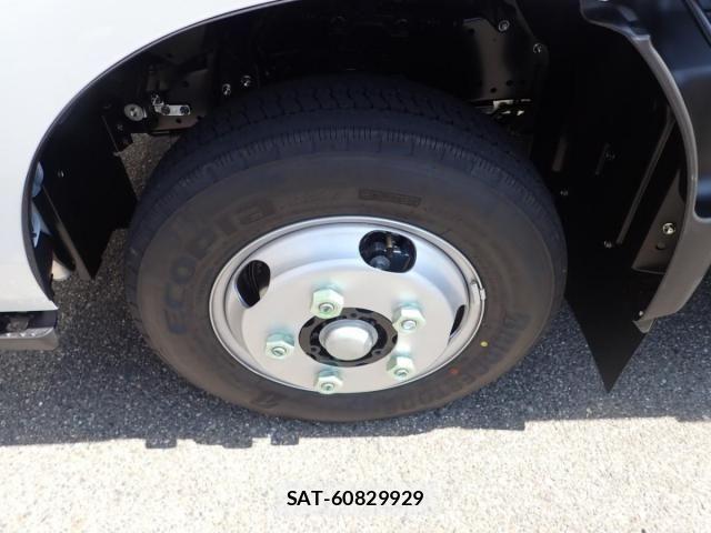 Hino DUTRO 2026-02 8561728-24