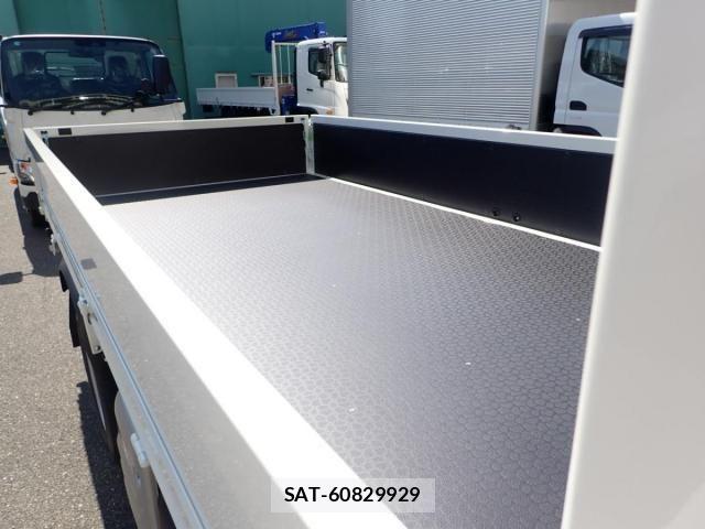 Hino DUTRO 2026-02 8561728-5
