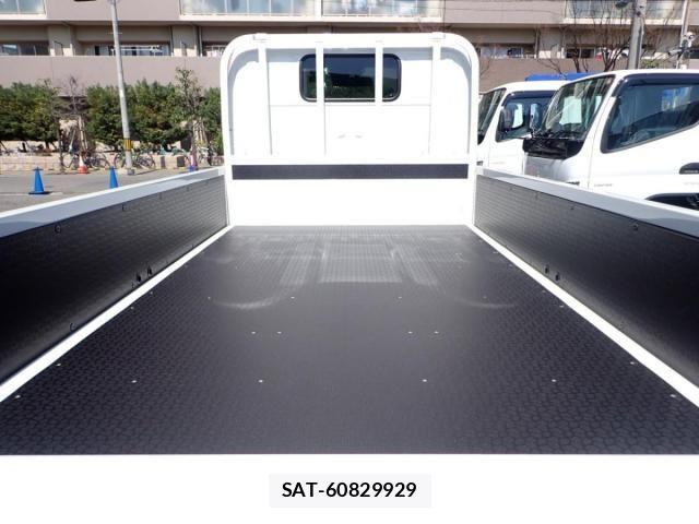 Hino DUTRO 2026-02 8561728-6
