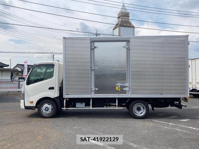 Hino DUTRO 2025-12 8561747-4