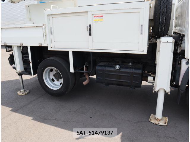 Hino DUTRO 2018-01 8561737-17