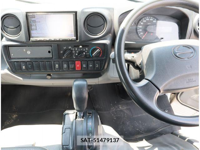 Hino DUTRO 2018-01 8561737-23