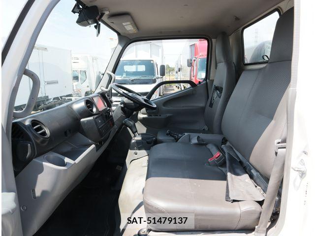 Hino DUTRO 2018-01 8561737-26