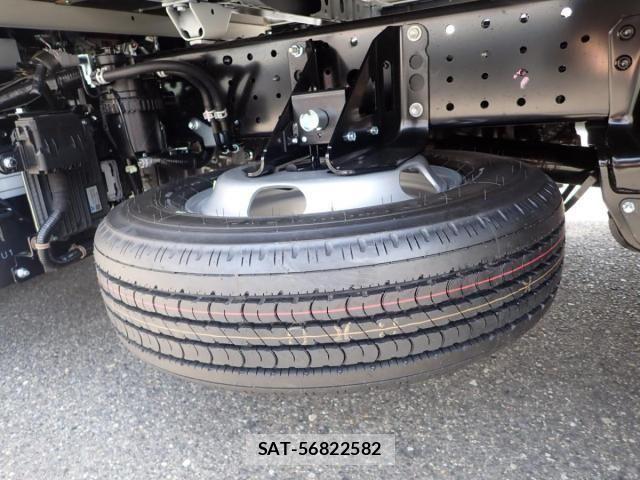 Hino DUTRO 2026-02 8561733-10