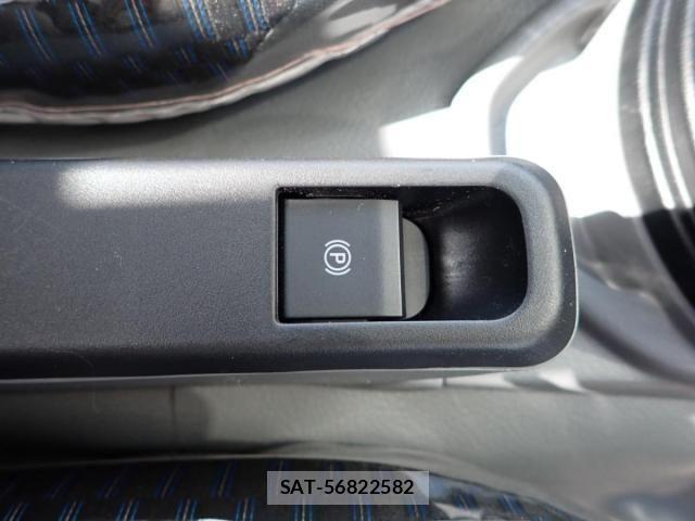 Hino DUTRO 2026-02 8561733-15
