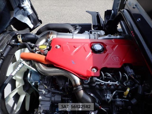 Hino DUTRO 2026-02 8561733-24