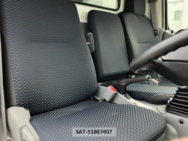 Hino DUTRO 2024-07 8561730-14