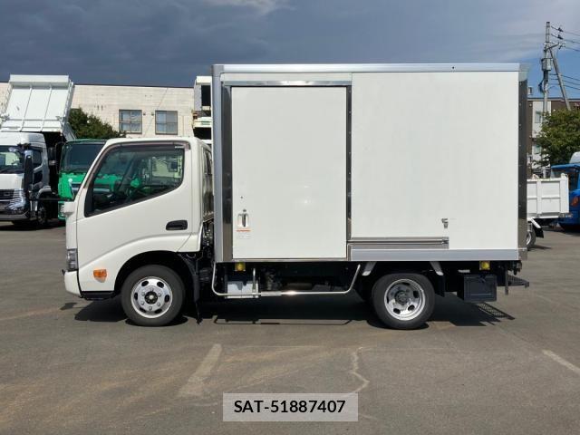 Hino DUTRO 2024-07 8561730-4