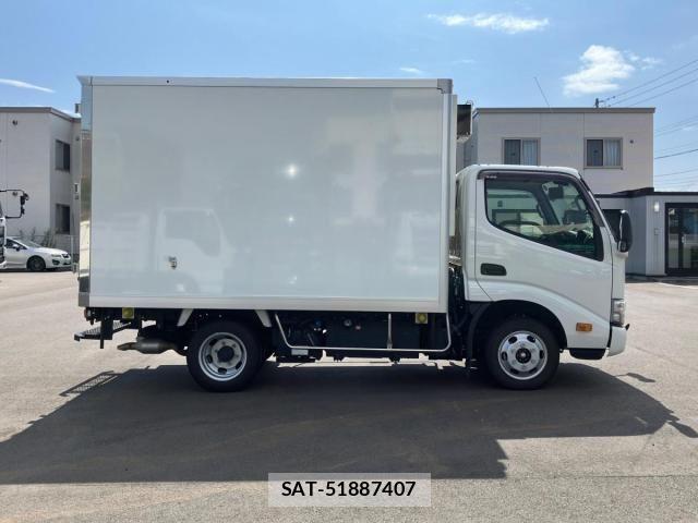 Hino DUTRO 2024-07 8561730-5