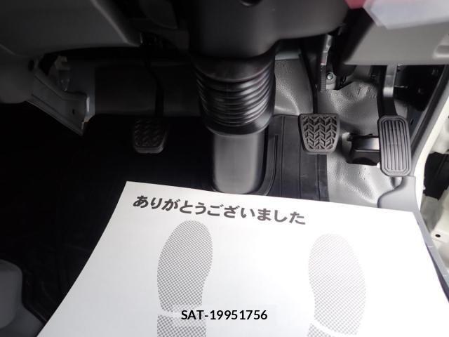Hino DUTRO 2026-02 8561723-22