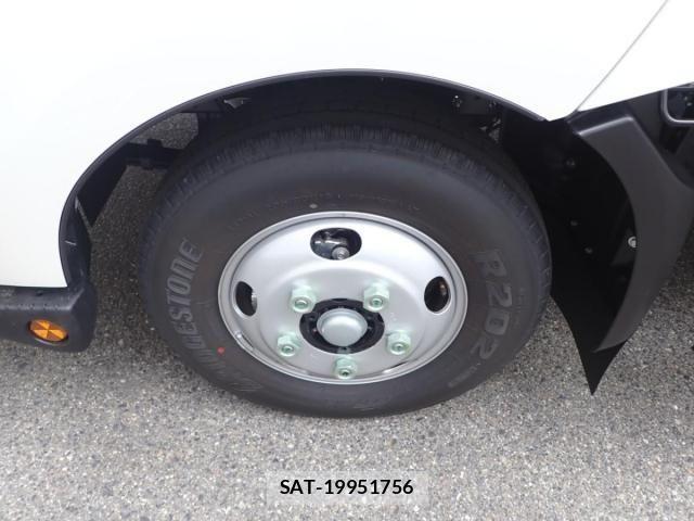Hino DUTRO 2026-02 8561723-24