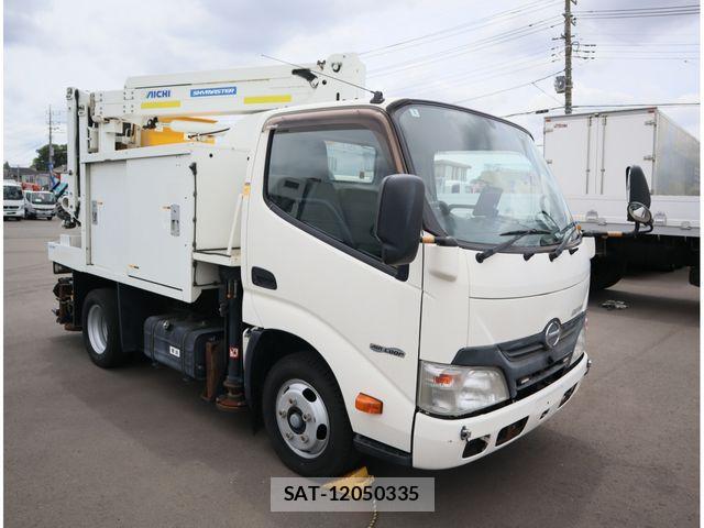 Hino DUTRO 2015-03 8561746-1