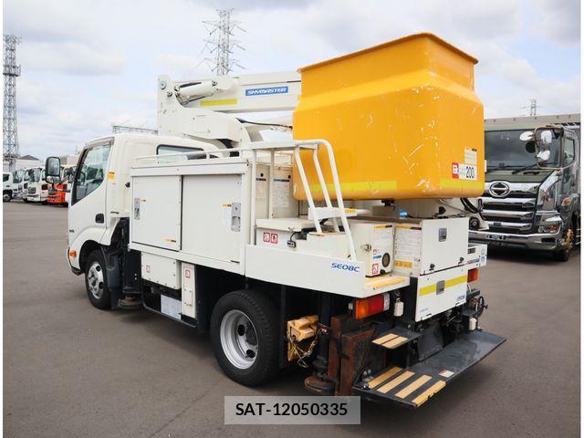 Hino DUTRO 2015-03 8561746-4