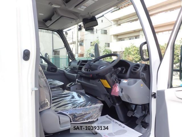 Hino DUTRO 2026-02 8561718-11