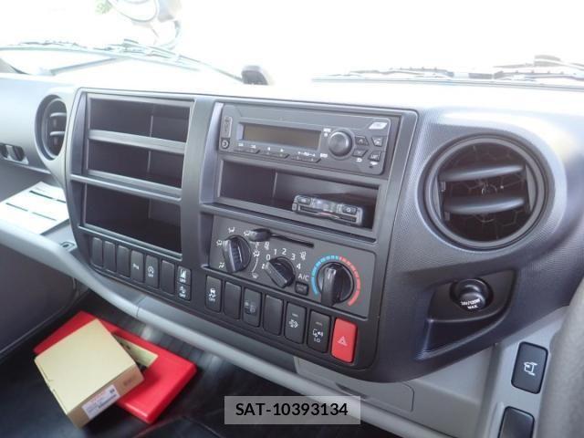 Hino DUTRO 2026-02 8561718-12