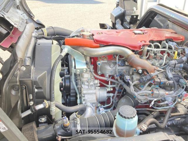 Hino DUTRO 2025-10 8561715-16