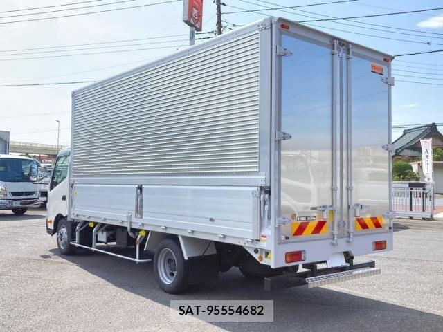 Hino DUTRO 2025-10 8561715-3