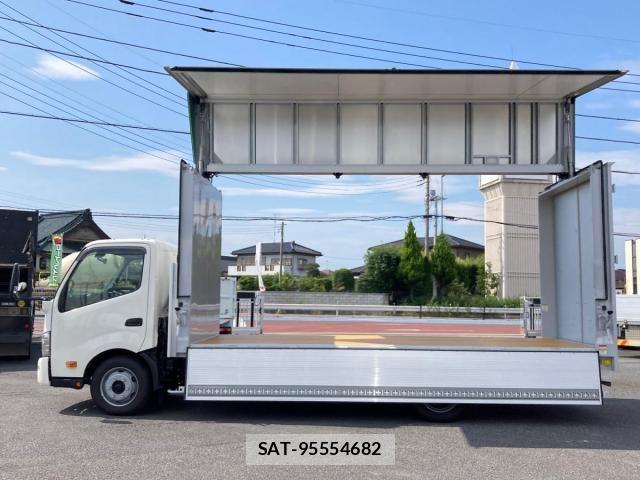 Hino DUTRO 2025-10 8561715-4