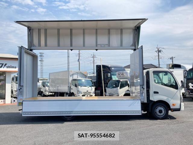 Hino DUTRO 2025-10 8561715-5
