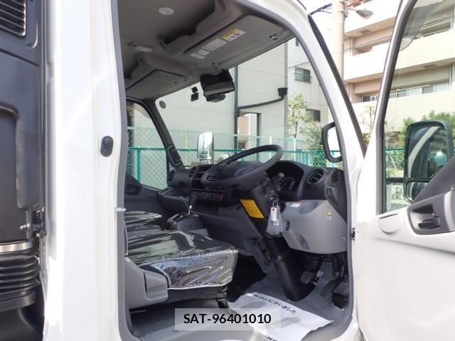 Hino DUTRO 2026-02 8561721-11