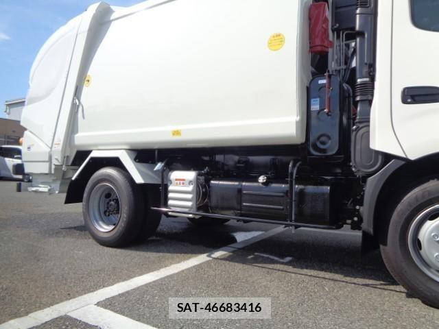 Hino DUTRO 2025-09 8626537-16