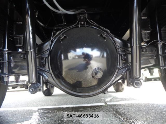 Hino DUTRO 2025-09 8626537-18