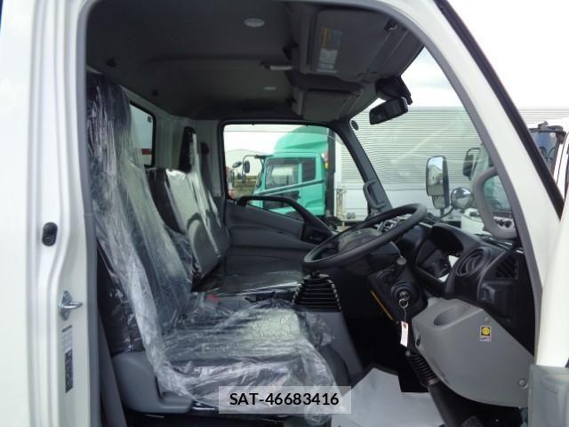 Hino DUTRO 2025-09 8626537-23