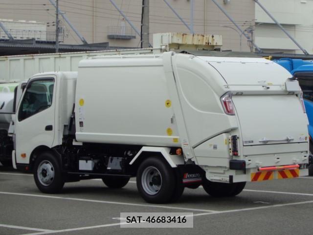 Hino DUTRO 2025-09 8626537-3