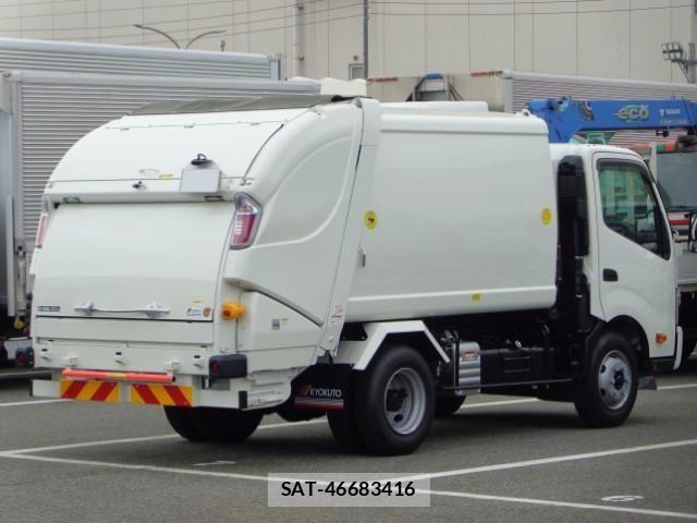 Hino DUTRO 2025-09 8626537-4