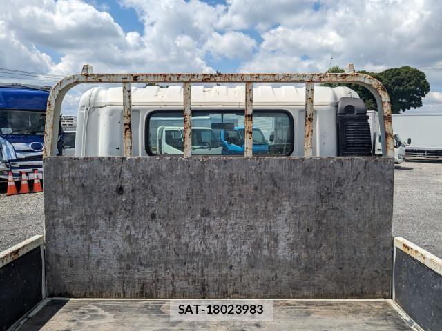 Hino DUTRO 2019-09 8626553-11